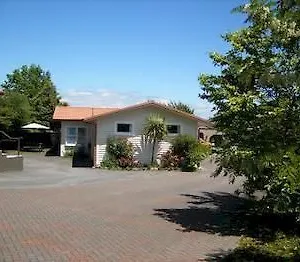 Motel Dunrovin, Tauposee