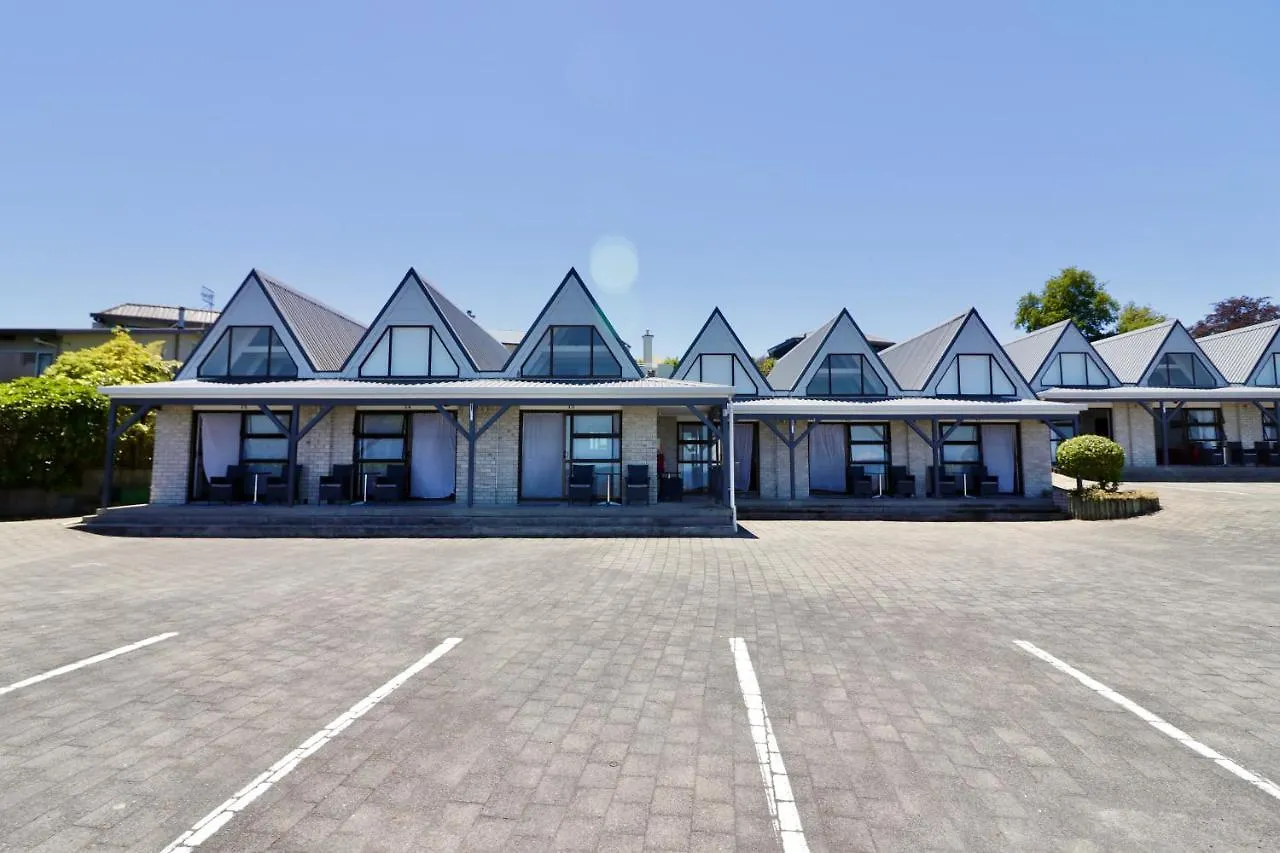 Motel Gables Lakefront Resort Tauposee