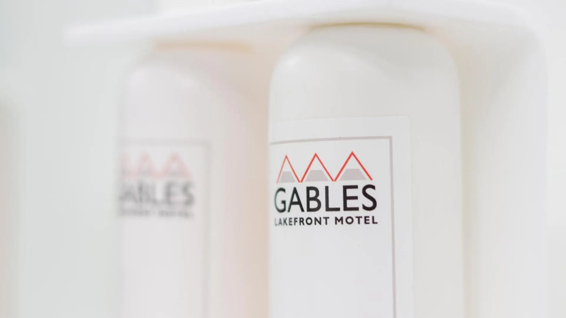 Gables Lakefront Resort Tauposee